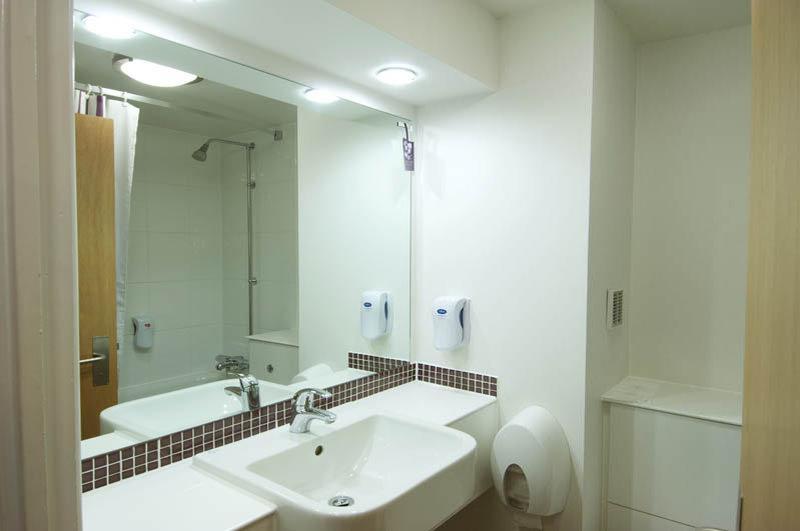 Premier Inn London Croydon West - Purley A23 מראה חיצוני תמונה