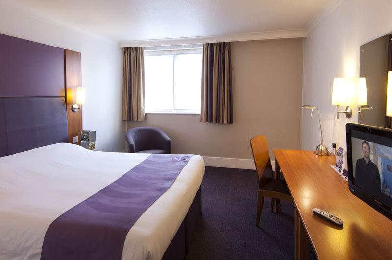Premier Inn London Croydon West - Purley A23 מראה חיצוני תמונה