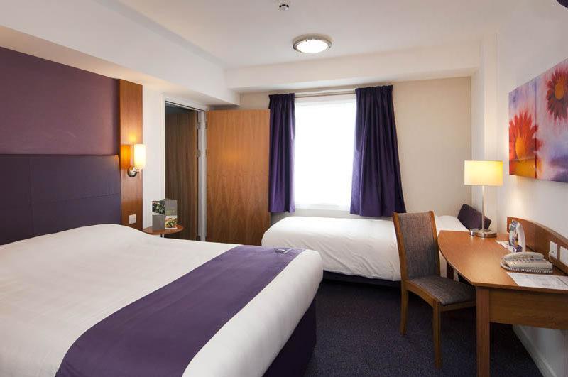 Premier Inn London Croydon West - Purley A23 מראה חיצוני תמונה