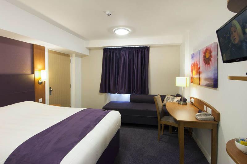 Premier Inn London Croydon West - Purley A23 מראה חיצוני תמונה
