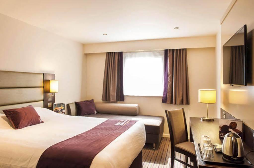 Premier Inn London Croydon West - Purley A23 מראה חיצוני תמונה